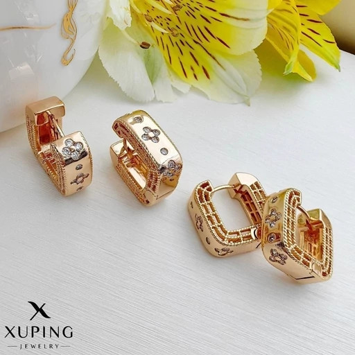 گوشواره زنانه سه بعدی مربعی ای نگین دار برند ژوپینگ