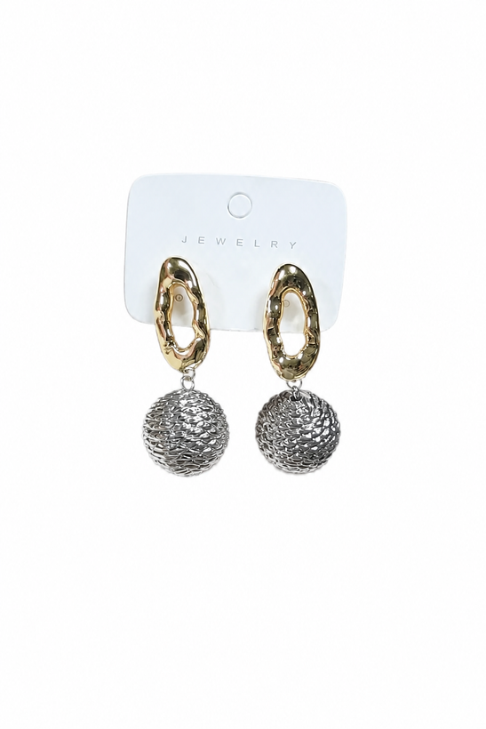 گوشواره زنانه میخی آویز توپی برند jewelry